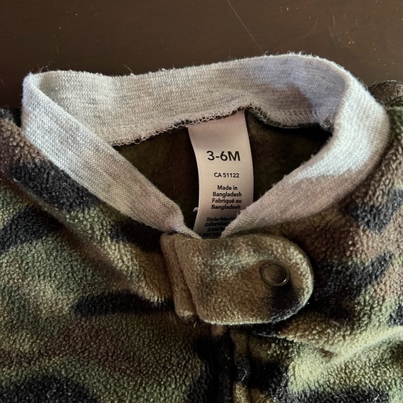 Baby 🍼5/$35 - Picture 2 of 2